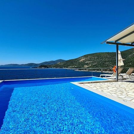 Amousso Bay Villas Marantochori Exterior photo