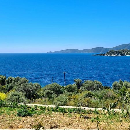 Amousso Bay Villas Marantochori Exterior photo