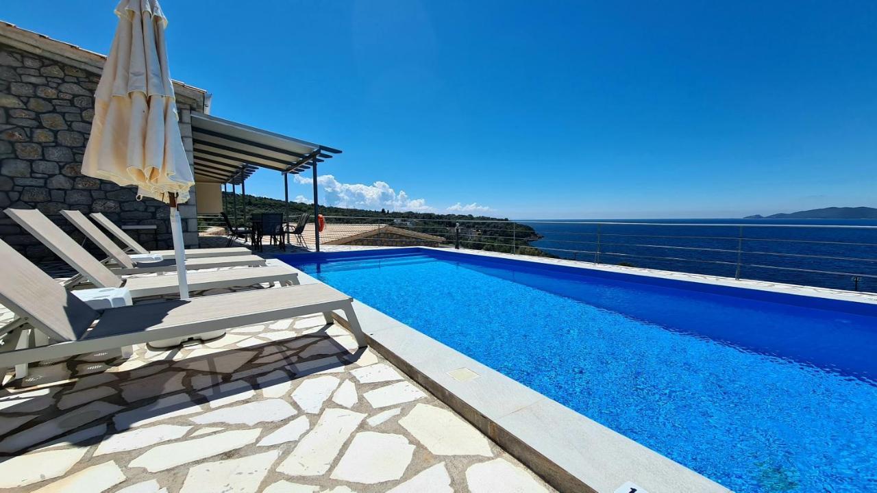 Amousso Bay Villas Marantochori Exterior photo